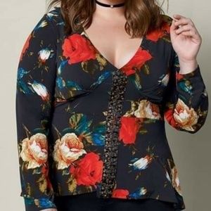 VENUS BLACK FLORAL HI-LOW HEM L/S TOP SIZE 2x
